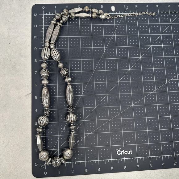 Chico's Silver Tone Beaded Statement Necklace Womens Adjustable Boho Textured - Picture 7 of 8